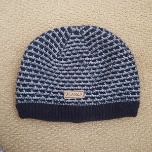 Alaska black and white beanie